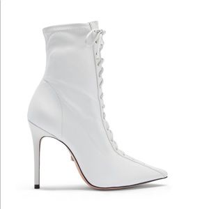 Schutz Tennie white lace up boots